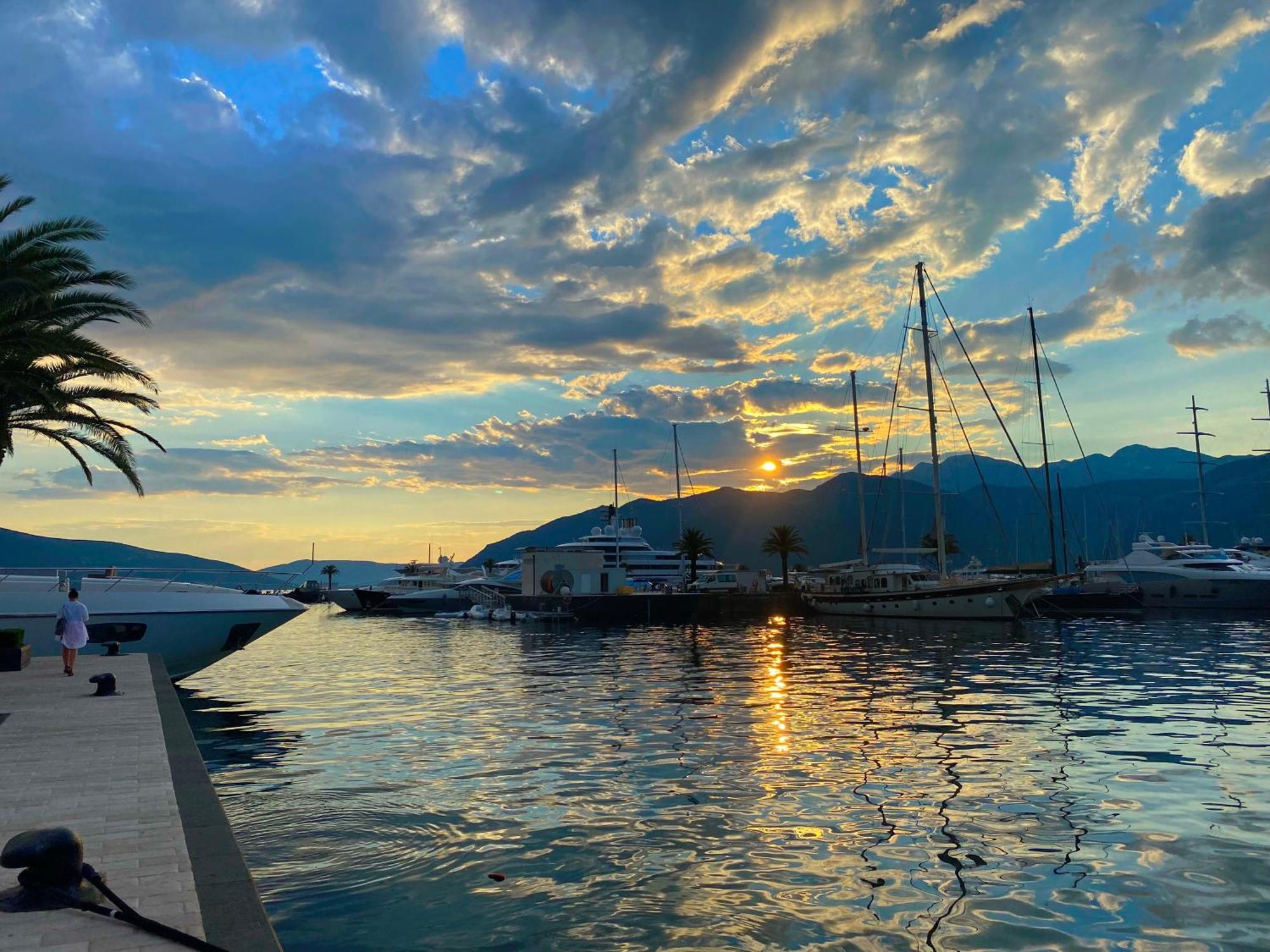 Apartment Sova Tivat Eksteriør bilde