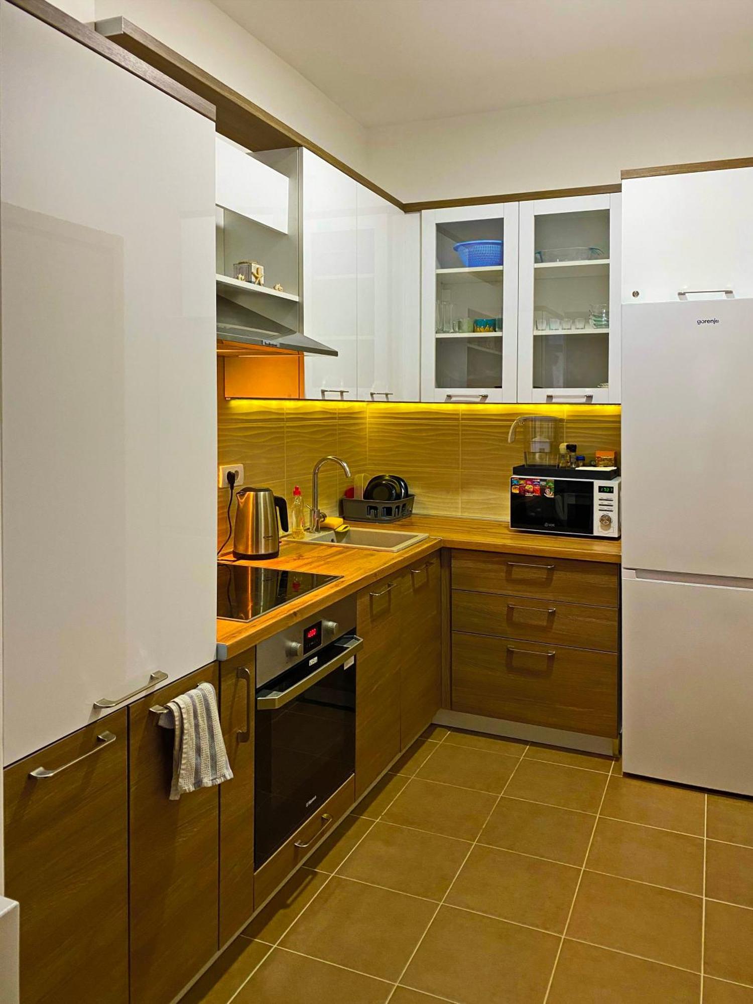 Apartment Sova Tivat Eksteriør bilde