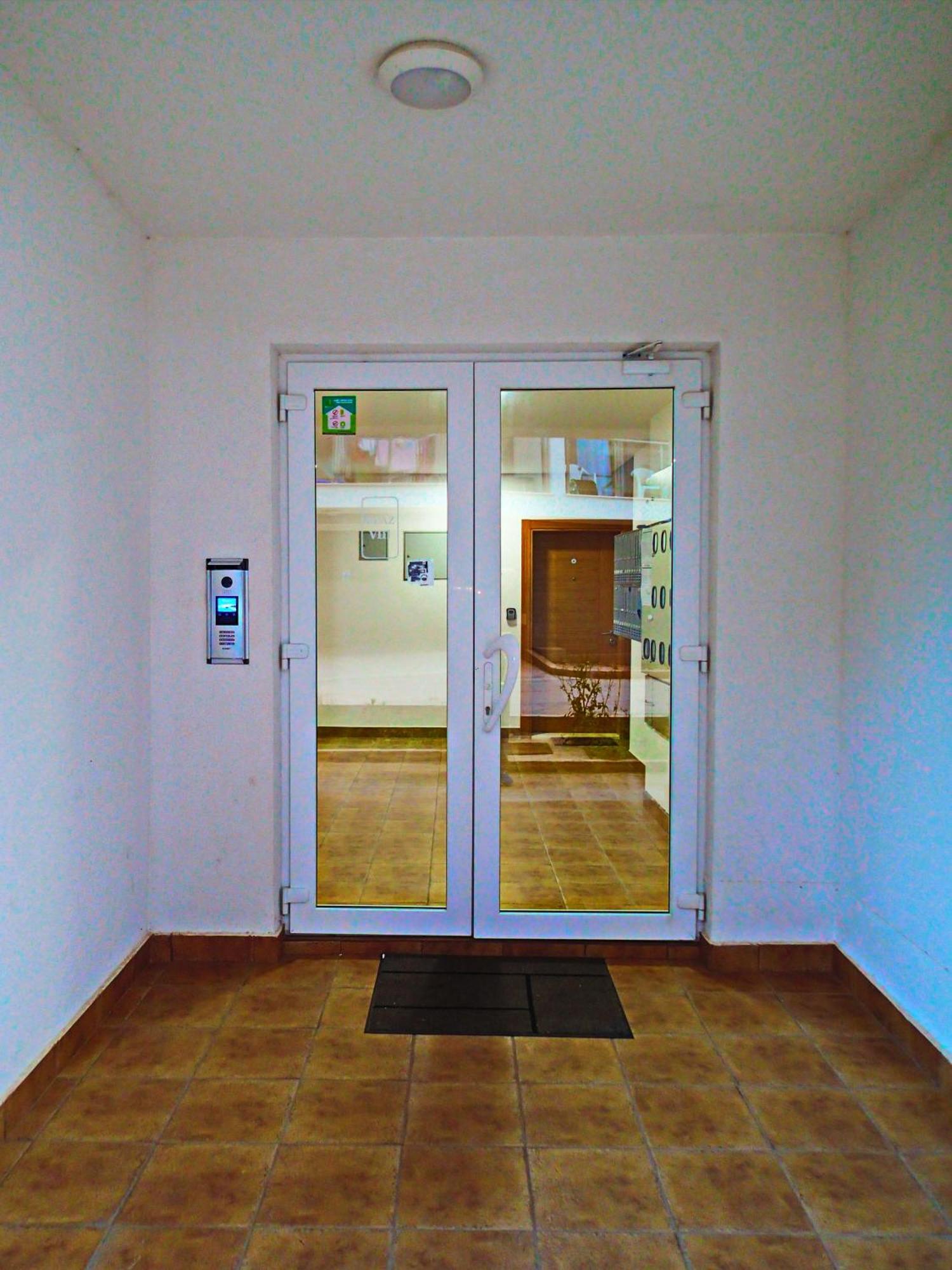 Apartment Sova Tivat Eksteriør bilde